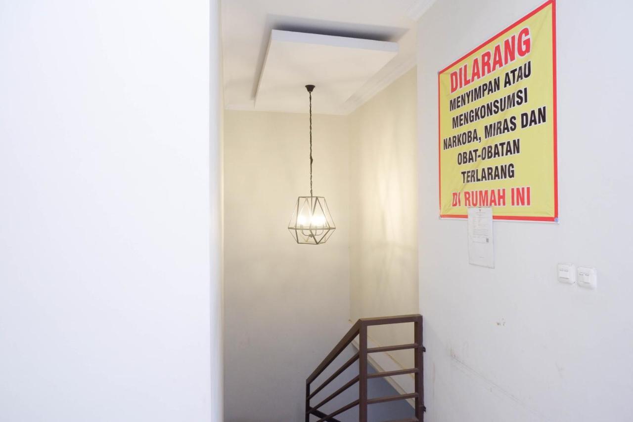 מלון Reddoorz Syariah Near Rs Mitra Keluarga Tegal מראה חיצוני תמונה