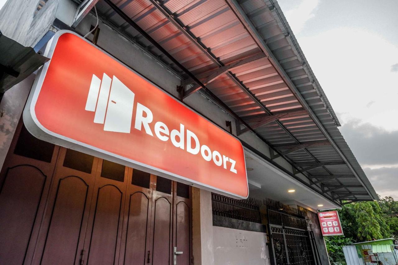 מלון Reddoorz Syariah Near Rs Mitra Keluarga Tegal מראה חיצוני תמונה
